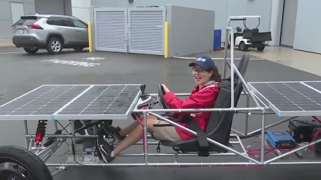 Students building solar racing car in Lakeland